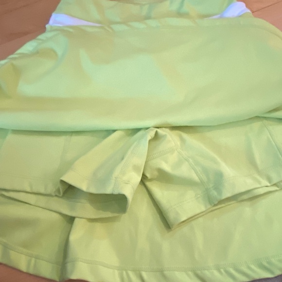 Green highrise tennis skirt - Picture 6 of 8